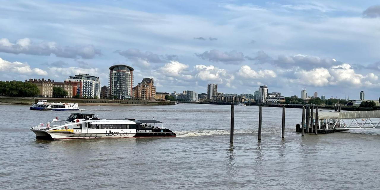 Stunning Massive Bedroom +direct Thames River View Privatunterkunft London